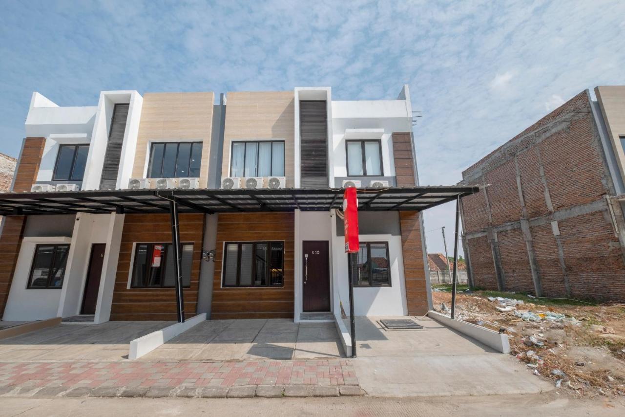 Oyo Life 3246 Walnut Inn G-10 Telukjambe Bagian luar foto