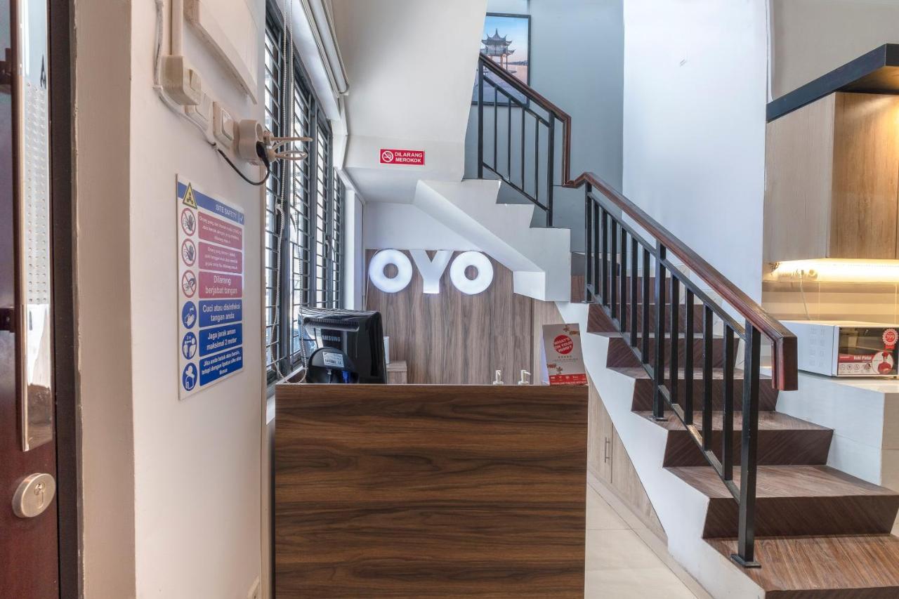 Oyo Life 3246 Walnut Inn G-10 Telukjambe Bagian luar foto